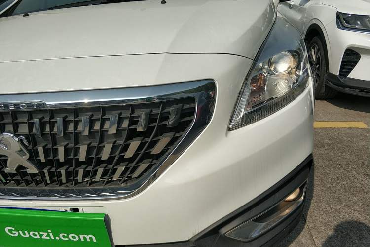 Used Peugeot 3008 2018 2.0L Automatic Classic Edition Left Front Headlight