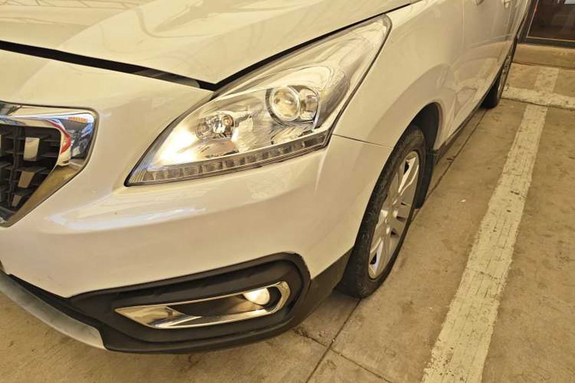 Used Peugeot 3008 2018 2.0L Automatic Classic Edition Left Front Headlight