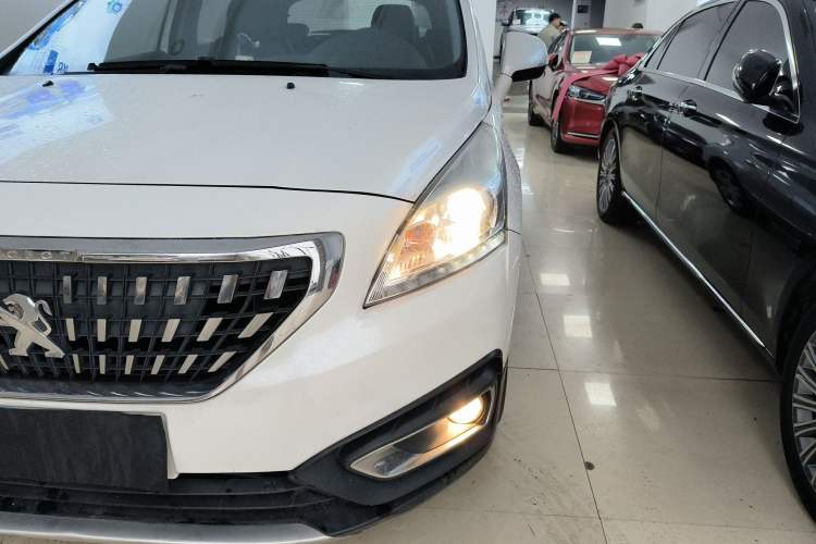 Used Peugeot 3008 2018 2.0L Automatic Classic Edition Left Front Headlight