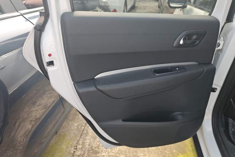 Used Peugeot 3008 2018 350THP Automatic Classic Edition Left Rear Door Interior