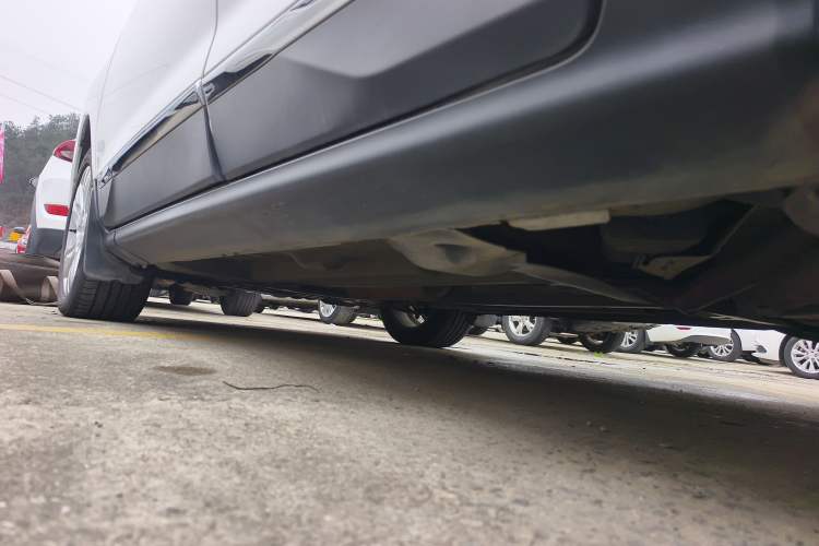 Used Peugeot 3008 2018 2.0L Automatic Classic Edition Left Side Sill