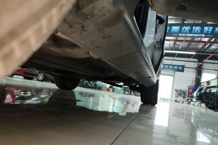 Used Peugeot 3008 2018 2.0L Automatic Classic Edition Left Side Sill