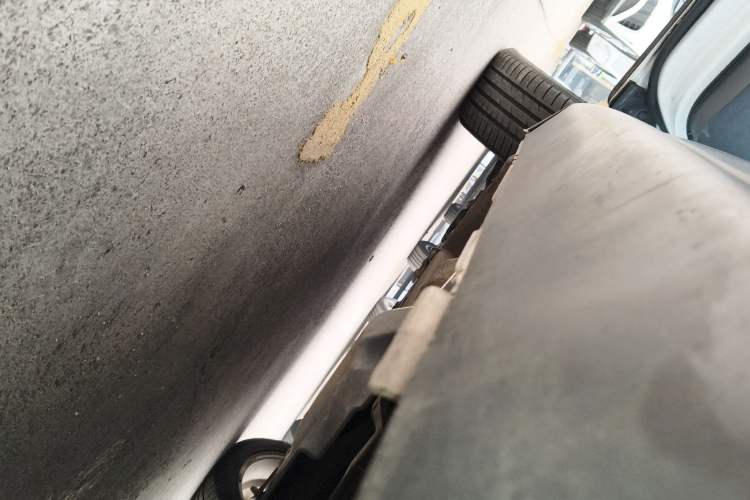 Used Peugeot 3008 2018 2.0L Automatic Classic Edition Left Side Sill