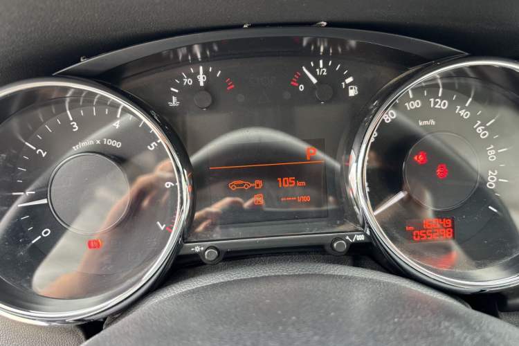 Used Peugeot 3008 2018 2.0L Automatic Classic Edition Odometer Close Up