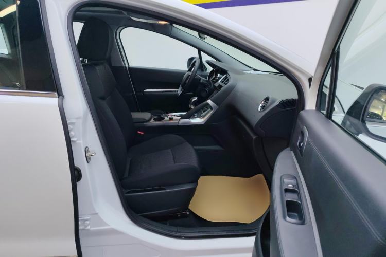 Used Peugeot 3008 2018 2.0L Automatic Classic Edition Right Front Seat