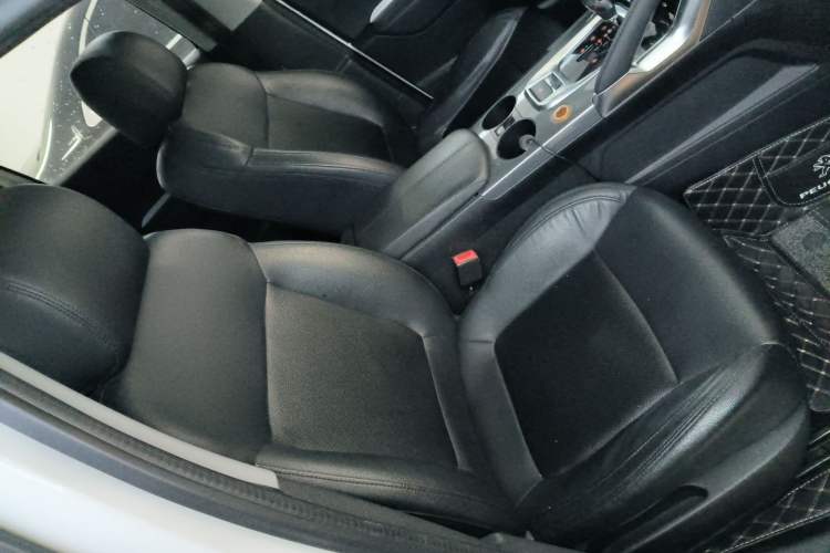 Used Peugeot 3008 2018 2.0L Automatic Classic Edition Right Front Seat
