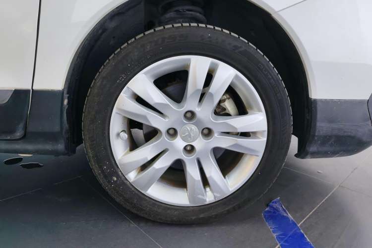 Used Peugeot 3008 2018 2.0L Automatic Classic Edition Right Front Wheel Hub