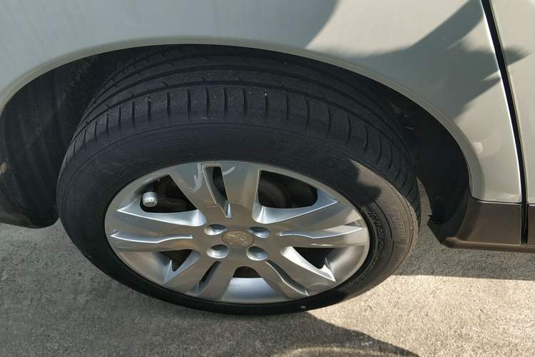 Used Peugeot 3008 2018 2.0L Automatic Classic Edition Right Rear Wheel Hub