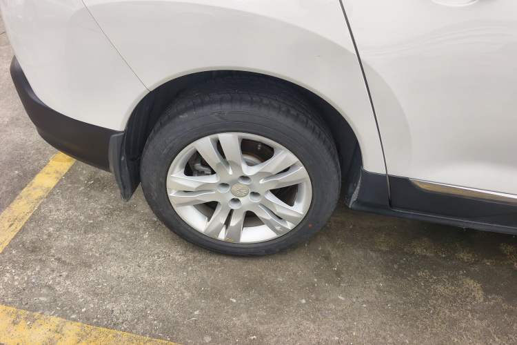 Used Peugeot 3008 2018 2.0L Automatic Classic Edition Right Rear Wheel Hub