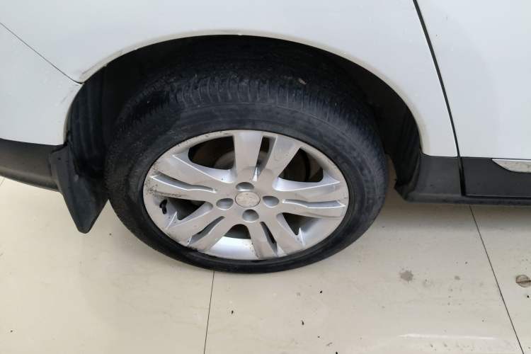 Used Peugeot 3008 2018 2.0L Automatic Classic Edition Right Rear Wheel Hub