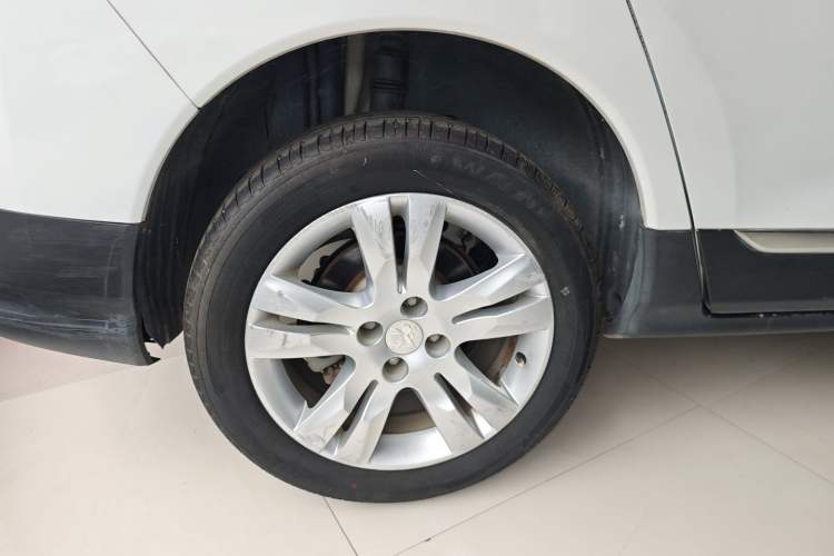 Used Peugeot 3008 2018 2.0L Automatic Classic Edition Right Rear Wheel Hub
