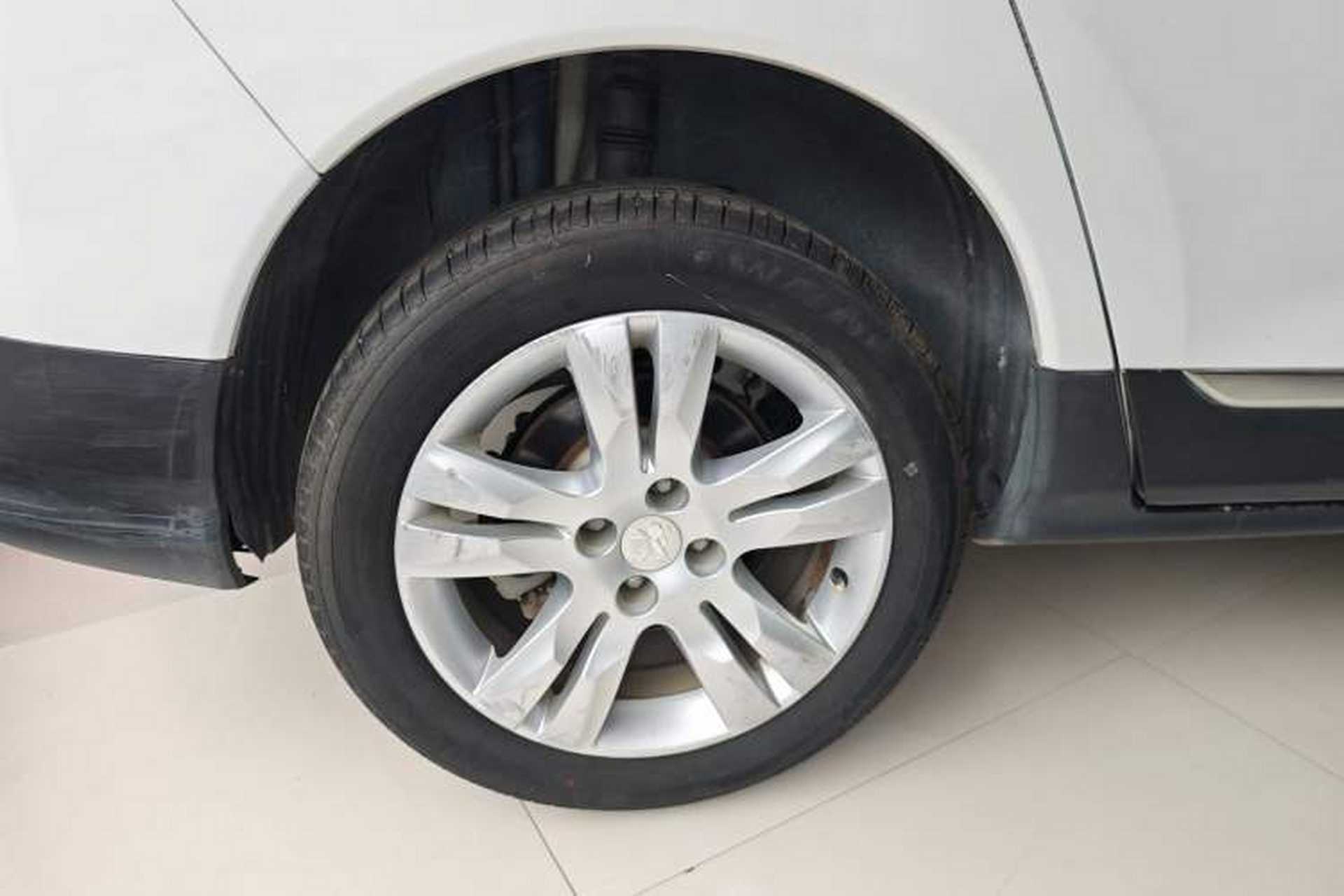 Used Peugeot 3008 2018 2.0L Automatic Classic Edition Right Rear Wheel Hub