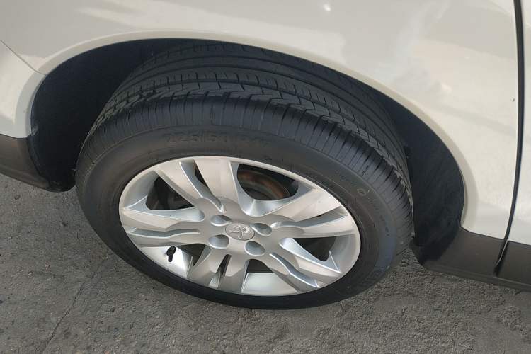 Used Peugeot 3008 2018 350THP Automatic Classic Edition Right Rear Wheel Hub