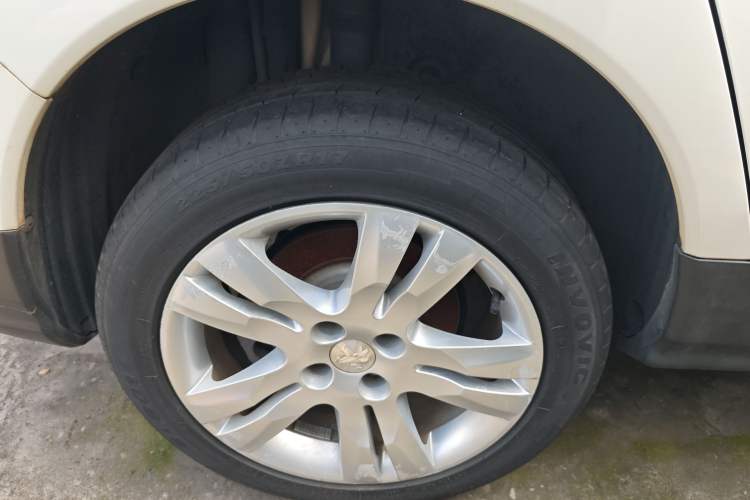 Used Peugeot 3008 2018 350THP Automatic Classic Edition Right Rear Wheel Hub