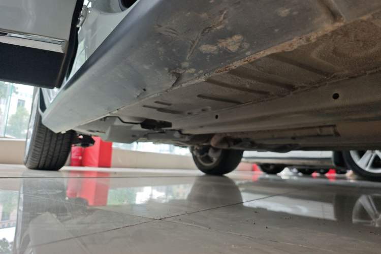 Used Peugeot 3008 2018 2.0L Automatic Classic Edition Right Side Sill