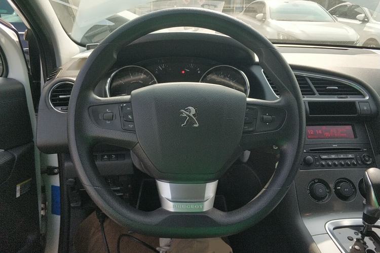 Used Peugeot 3008 2018 2.0L Automatic Classic Edition Steering Wheel