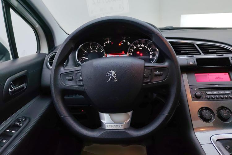 Used Peugeot 3008 2018 2.0L Automatic Classic Edition Steering Wheel