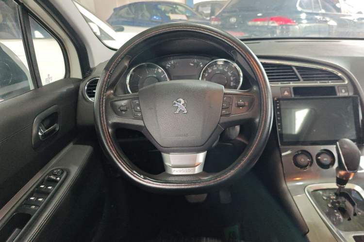 Used Peugeot 3008 2018 2.0L Automatic Classic Edition Steering Wheel