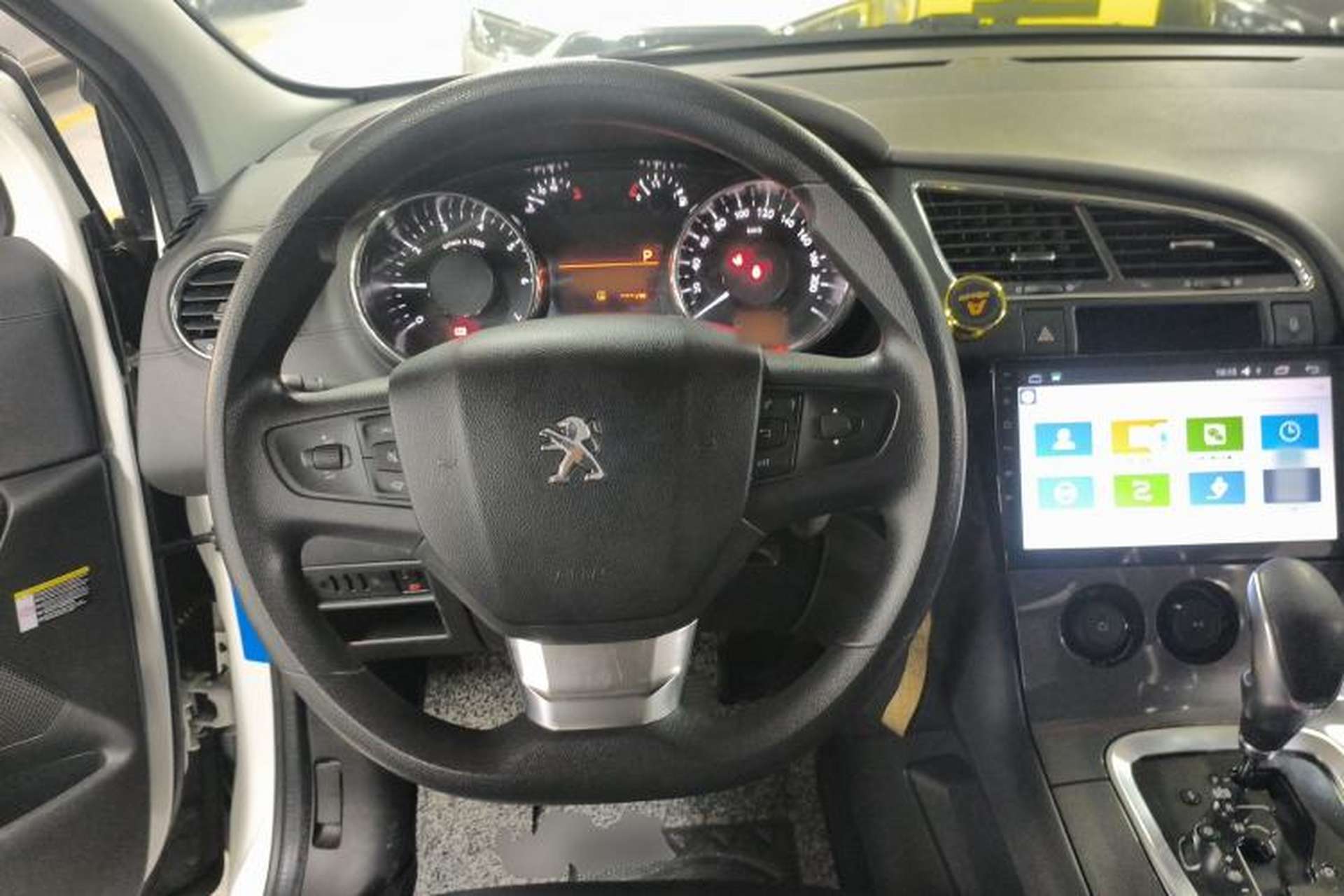 Used Peugeot 3008 2018 2.0L Automatic Classic Edition Steering Wheel