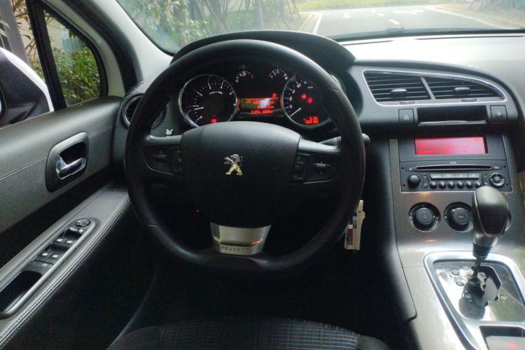 Used Peugeot 3008 2018 2.0L Automatic Classic Edition Steering Wheel