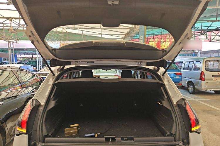 Used Peugeot 3008 2018 2.0L Automatic Classic Edition Trunk