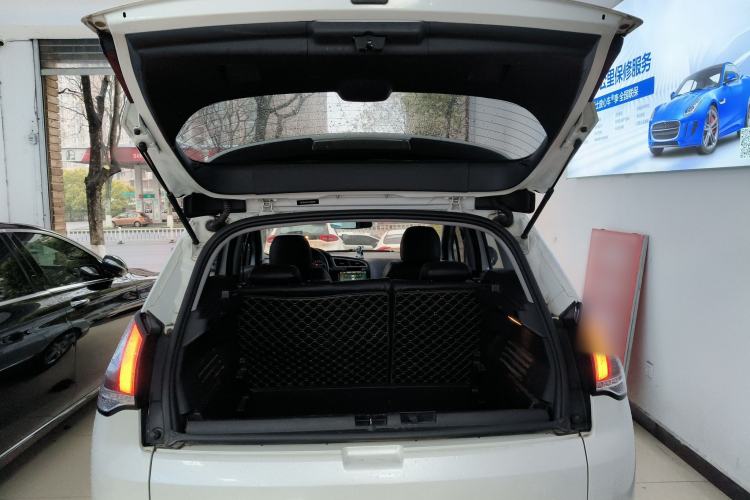 Used Peugeot 3008 2018 2.0L Automatic Classic Edition Trunk