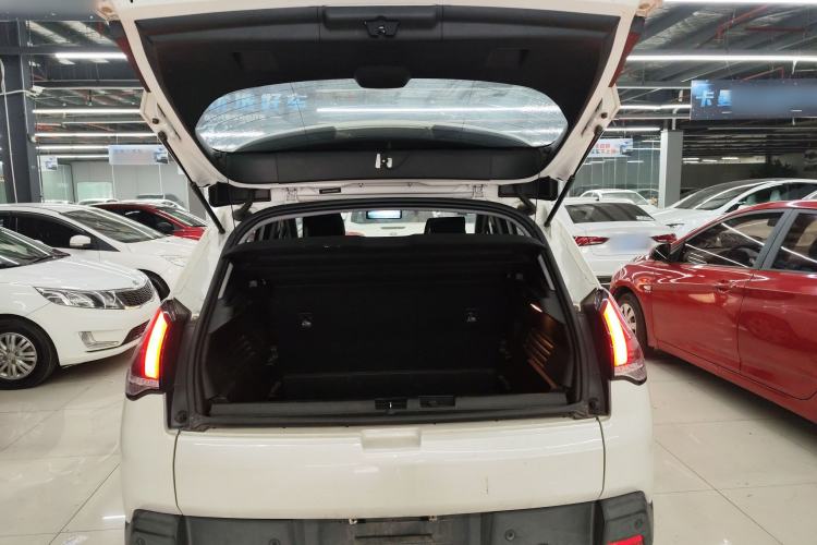 Used Peugeot 3008 2018 2.0L Automatic Classic Edition Trunk