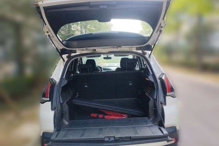 Used Peugeot 3008 2018 2.0L Automatic Classic Edition Trunk