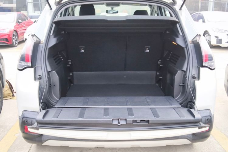 Used Peugeot 3008 2018 2.0L Automatic Classic Edition Trunk