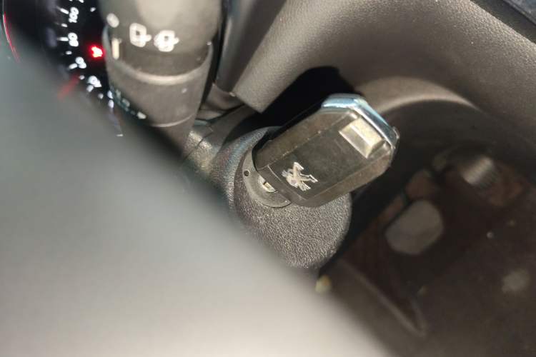 Used Peugeot 3008 2018 2.0L Automatic Classic Edition Vehicle Key