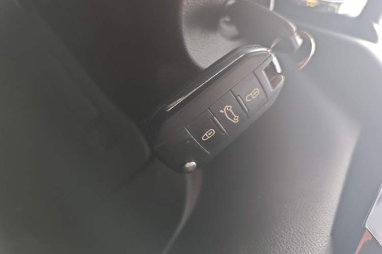 Used Peugeot 3008 2018 350THP Automatic Classic Edition Vehicle Key