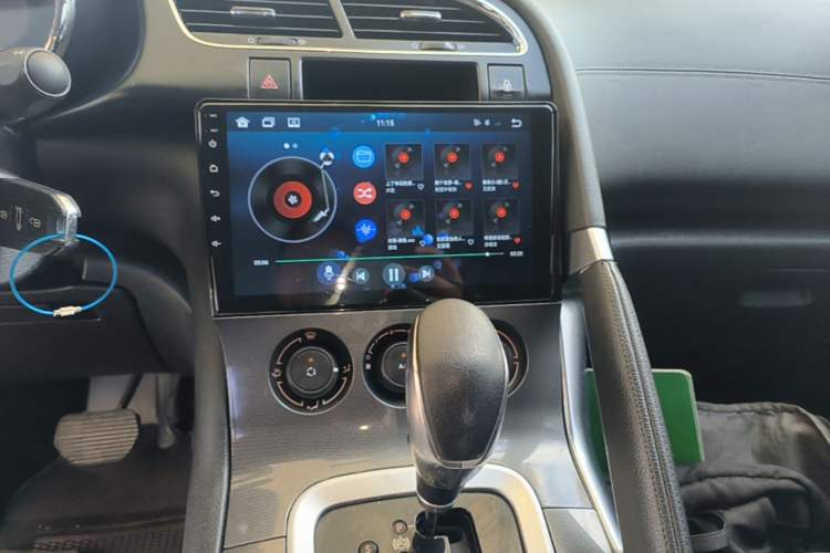 Used Peugeot 3008 2019 350THP Automatic Elite Edition Audio And AC Panel