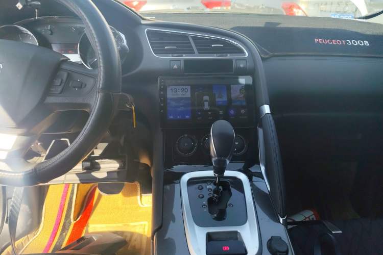 Used Peugeot 3008 2019 350THP Automatic Leading Edition Audio And AC Panel