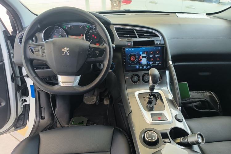 Used Peugeot 3008 2019 350THP Automatic Elite Edition Center Console