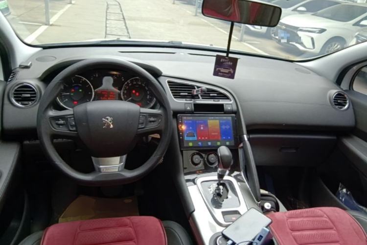 Used Peugeot 3008 2019 350THP Automatic Elite Edition Center Console