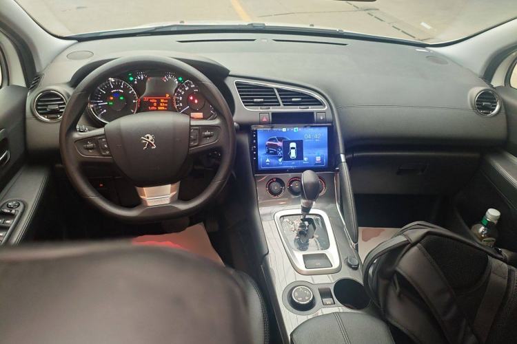 Used Peugeot 3008 2019 350THP Automatic Leading Edition Center Console