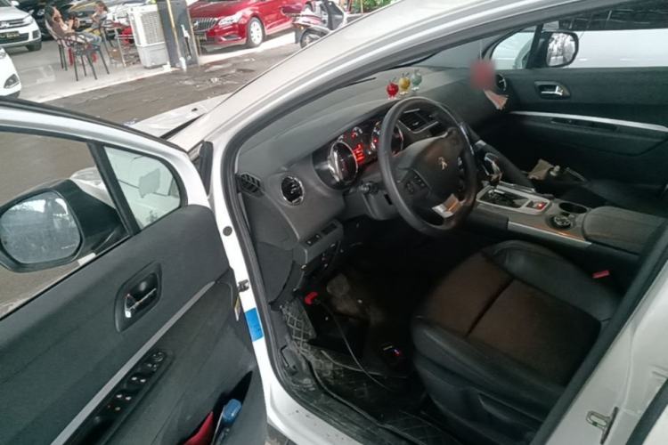 Used Peugeot 3008 2019 350THP Automatic Leading Edition Driver Seat
