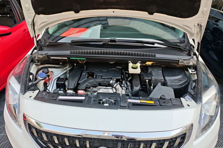 Used Peugeot 3008 2019 350THP Automatic Elite Edition Engine Bay