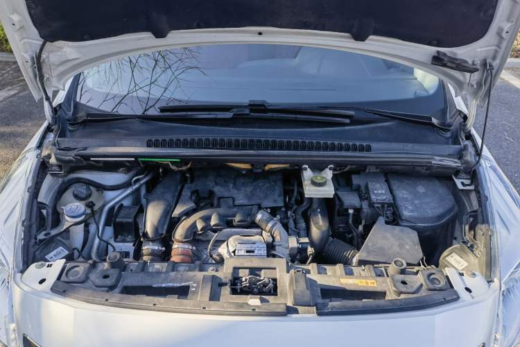 Used Peugeot 3008 2019 350THP Automatic Leading Edition Engine Bay