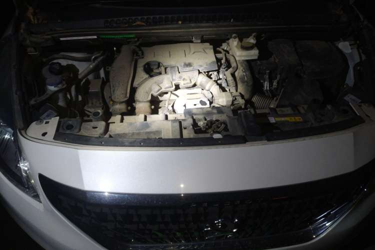 Used Peugeot 3008 2019 350THP Automatic Leading Edition Engine Bay