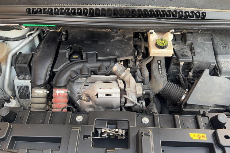 Used Peugeot 3008 2019 350THP Automatic Leading Edition Engine Bay