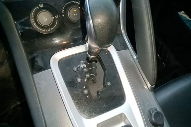 Used Peugeot 3008 2019 350THP Automatic Leading Edition Gear Lever