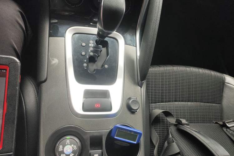 Used Peugeot 3008 2019 350THP Automatic Elite Edition Gear Lever