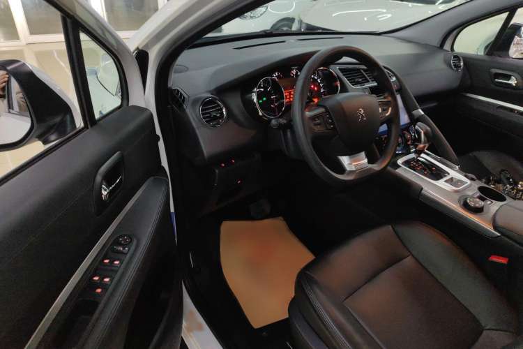 Used Peugeot 3008 2019 350THP Automatic Leading Edition Interior 2