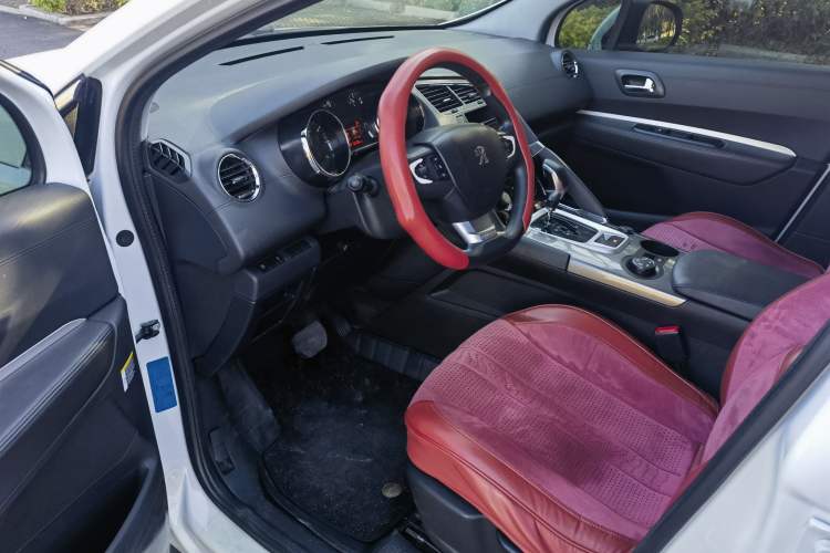 Used Peugeot 3008 2019 350THP Automatic Leading Edition Interior 3