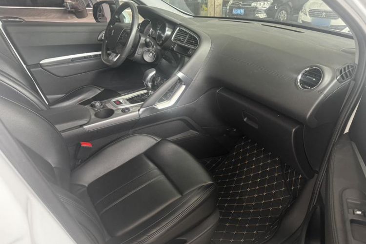 Used Peugeot 3008 2019 350THP Automatic Leading Edition Interior 3