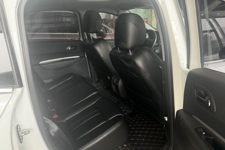 Used Peugeot 3008 2019 350THP Automatic Leading Edition Interior 4