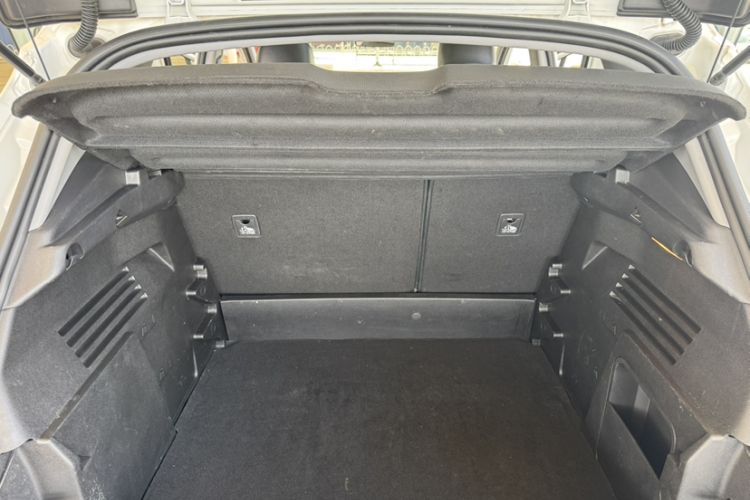 Used Peugeot 3008 2019 350THP Automatic Leading Edition Interior 5