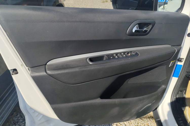 Used Peugeot 3008 2019 350THP Automatic Leading Edition Left Front Door Interior