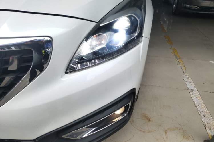 Used Peugeot 3008 2019 350THP Automatic Elite Edition Left Front Headlight